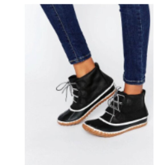 Sorel Women's Out N About Leather Rain Snow Boot Snow Boot - US6 - Picture 2 of 9